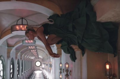 Η Ariana Grande επιστρέφει με το νέο της single “No Tears Left To Cry”.