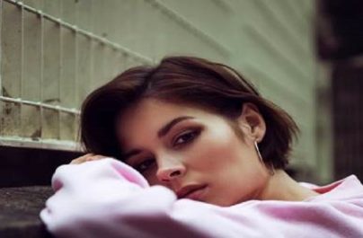 H Nina Nesbitt έχει γίνει σε πολύ σύντομο διάστημα αναγνωρίσιμη για τον μαγικό ήχο της