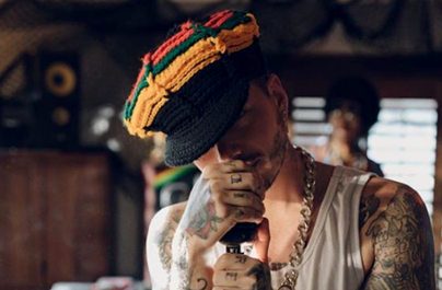 Ο J BALVIN ανακοίνωσε τον ερχομό του νέο του album Vibras …
