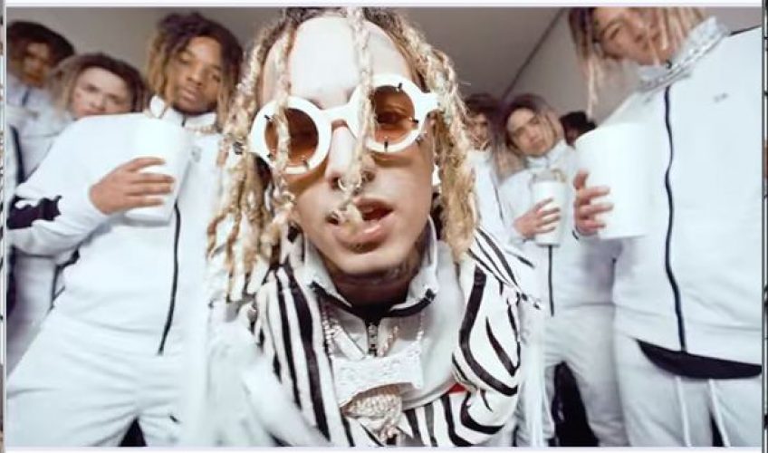 O 18χρονος Lil Pump κυκλοφορεί το νέο του single Be Like Me, με guest τον Lil Wayne και video από τη Sophie Muller.