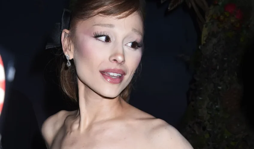 Η Ariana Grande αποσύρεται προσωρινά από τα φώτα της δημοσιότητας μετά την ολοκλήρωση της περιοδείας της